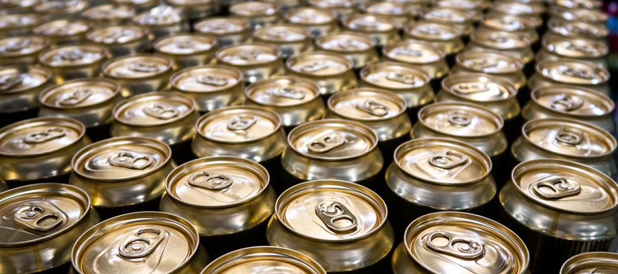 aluminum-cans-in-factory-900