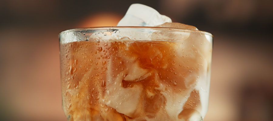 cold-coffee-closeup-900x400